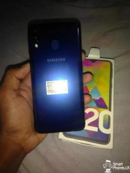 Samsung galaxy m20